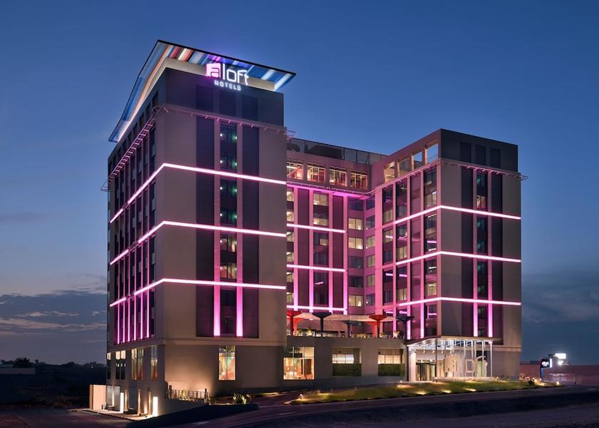  Muscat Exterior Detail