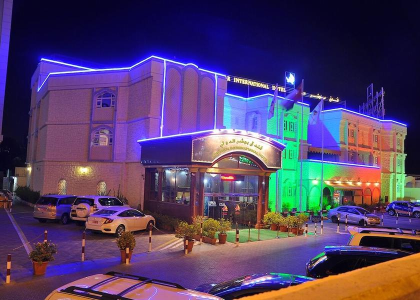  Muscat Exterior Detail