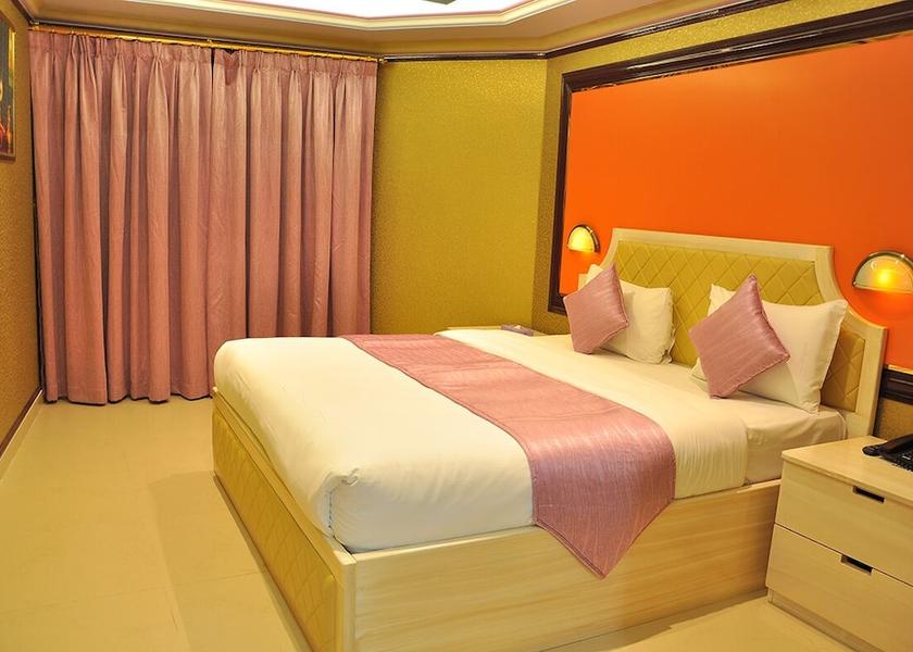  Muscat Room