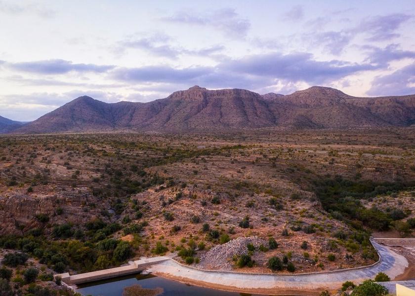 Ad Dakhiliyah ‍Governorate Sayq Exterior Detail