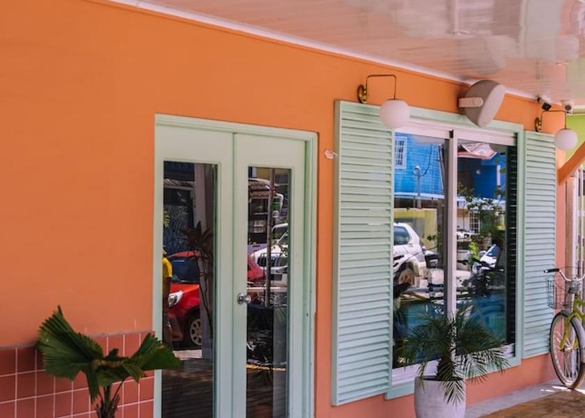 Bocas del Toro Bocas del Toro Facade