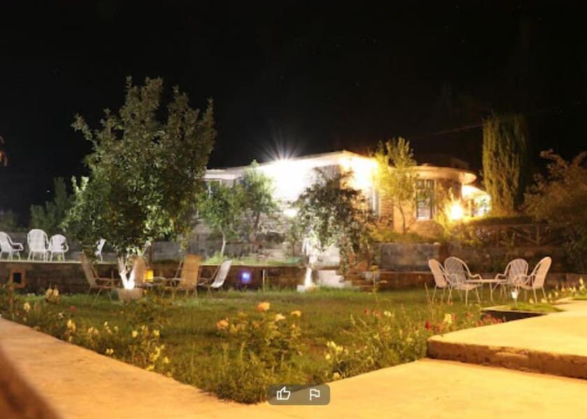  Gilgit Garden