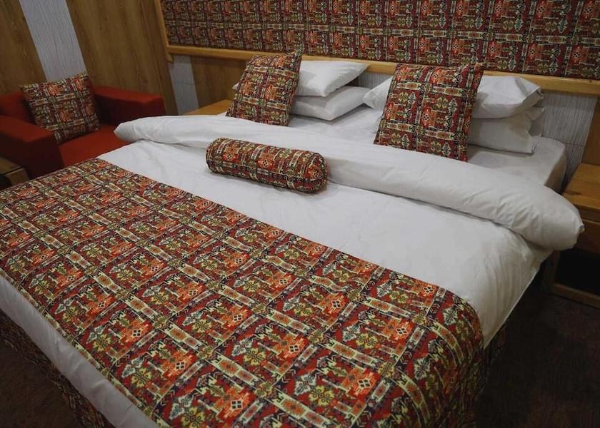  Gilgit Room