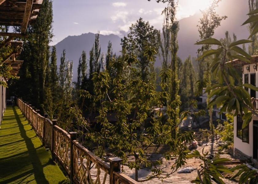  Karimabad Garden