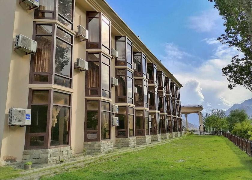  Karimabad Facade