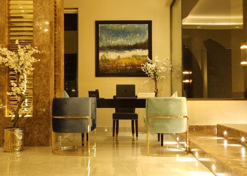 Lahore Lobby