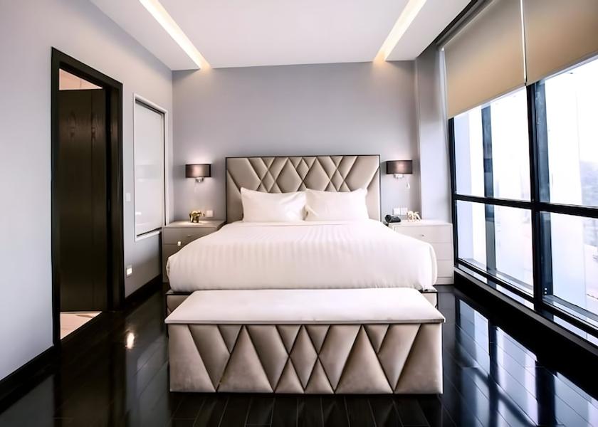  Lahore Room