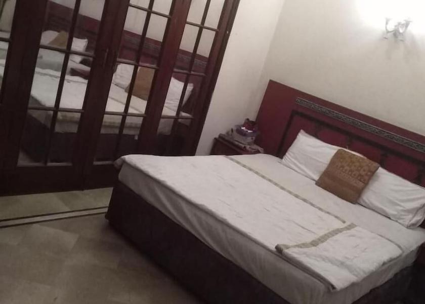 Punjab Lahore Room
