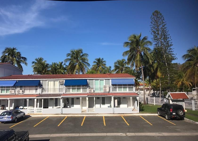  Dorado Exterior Detail