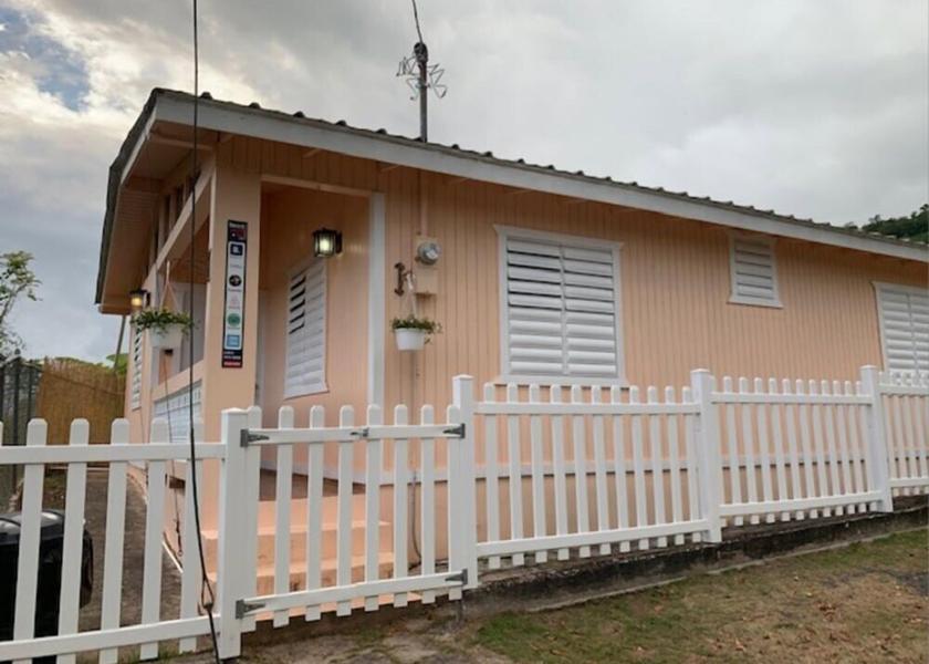  Adjuntas Facade
