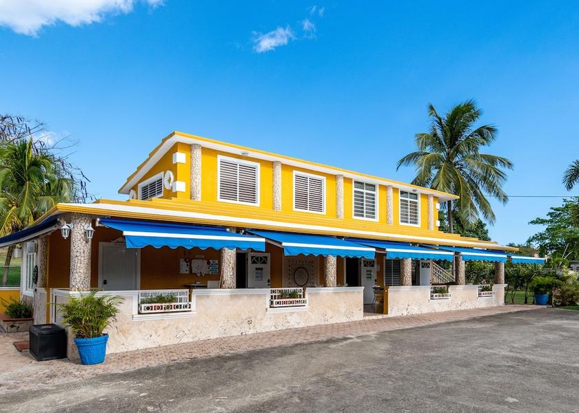  Cabo Rojo Exterior Detail