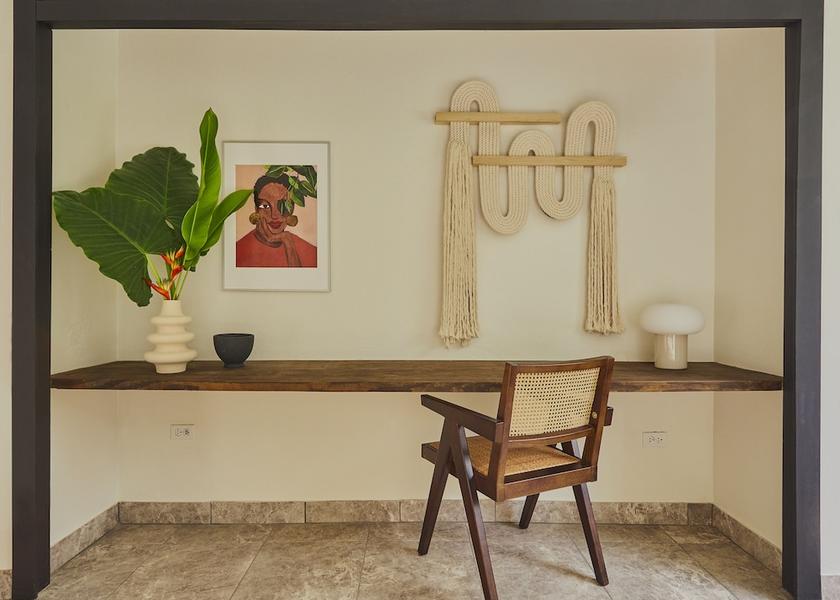  Naguabo Interior Entrance