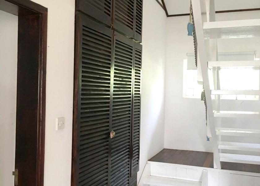  La Digue Interior Entrance