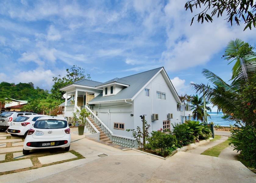  Praslin Island Parking