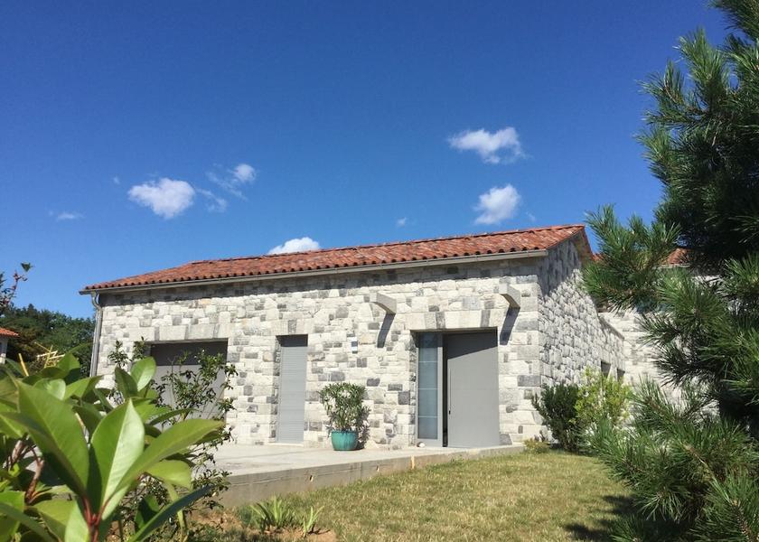  Sezana Exterior Detail