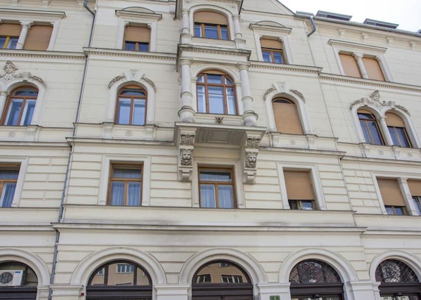  Ljubljana Entrance