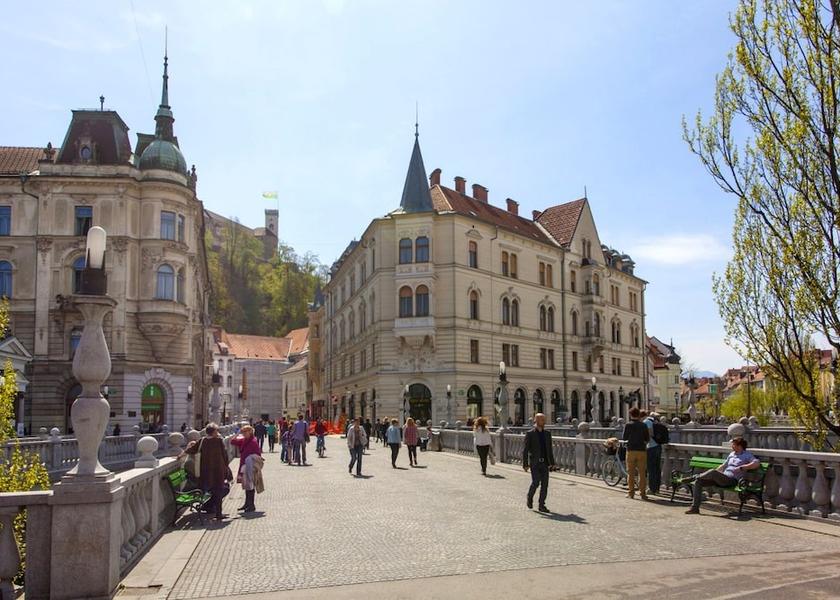  Ljubljana Facade