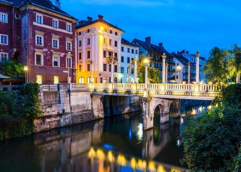  Ljubljana Exterior Detail