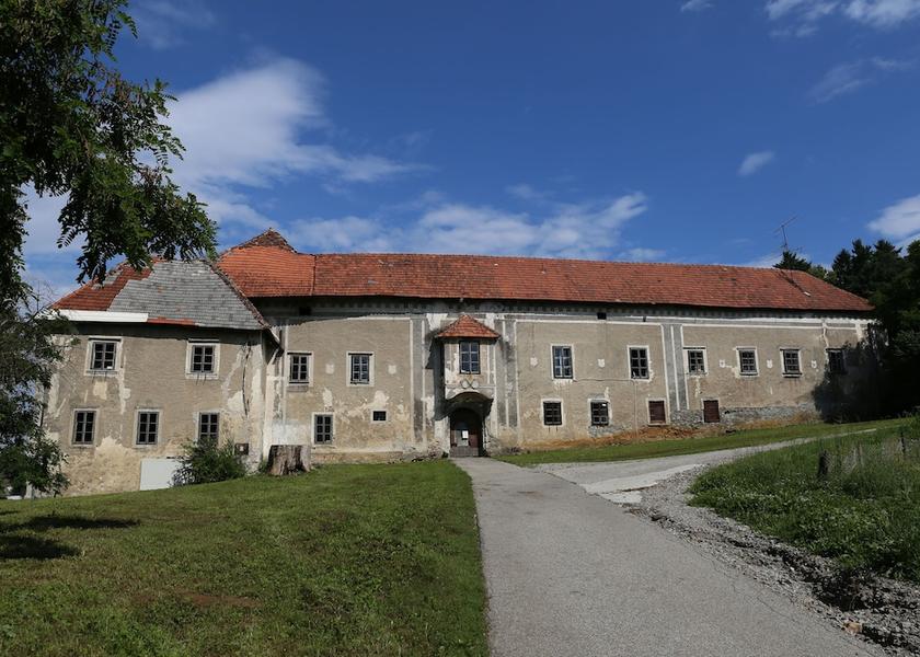  Trebnje Exterior Detail