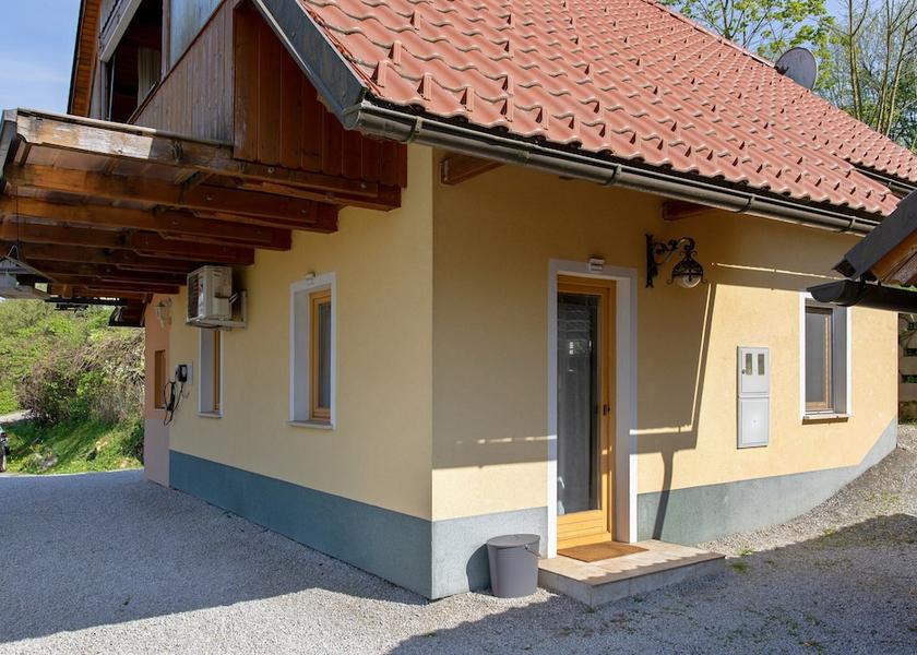  Domzale Facade