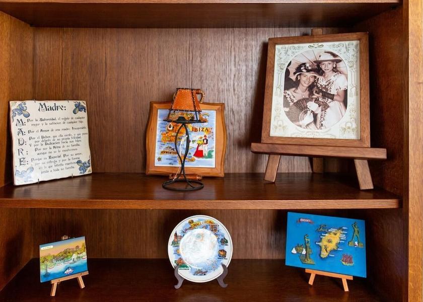  Bled Interior Entrance