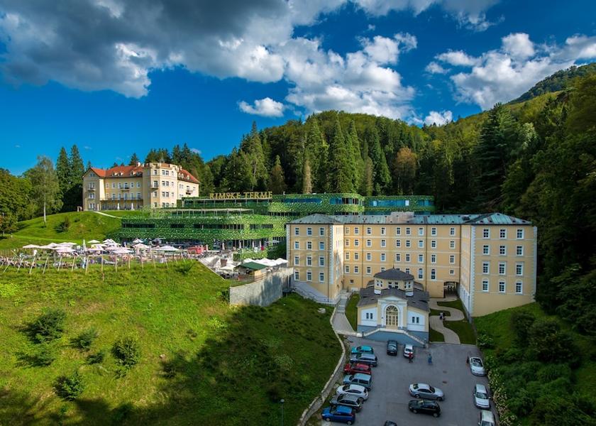  Lasko Exterior Detail