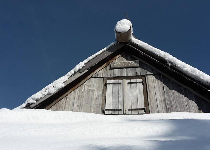  Kamnik Exterior Detail