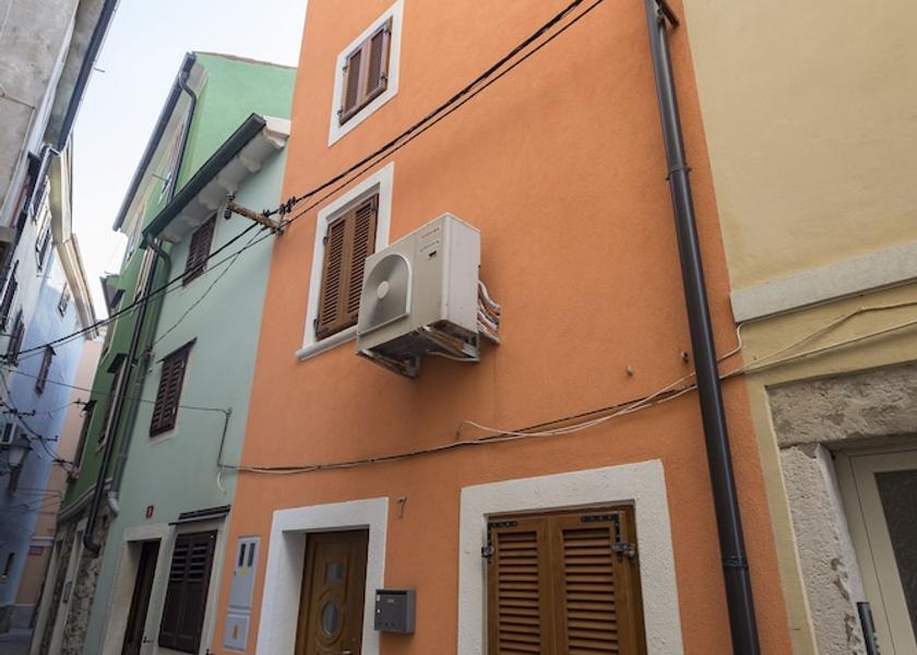  Piran Exterior Detail