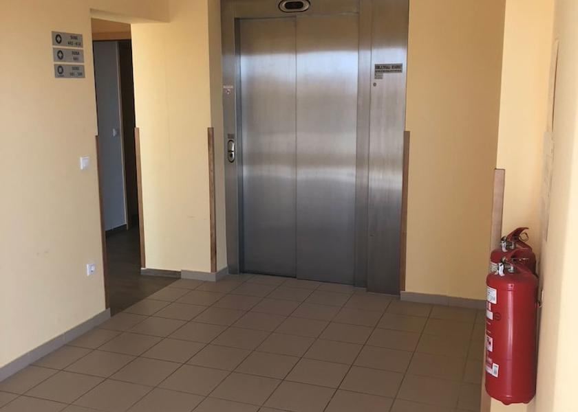  Maribor Interior Entrance
