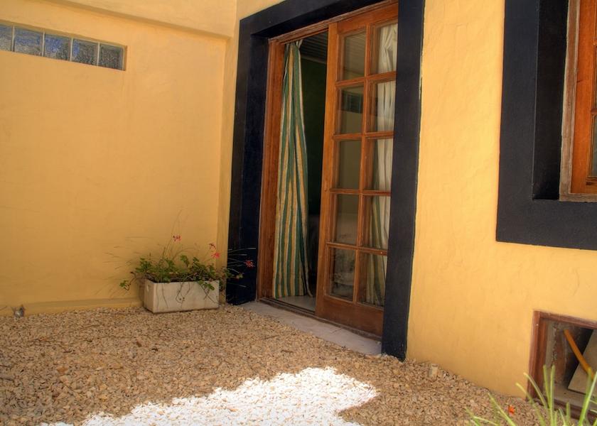 Maldonado Maldonado Exterior Detail