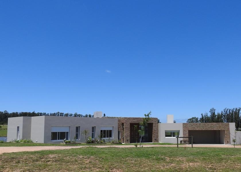 Maldonado Manatiales Exterior Detail