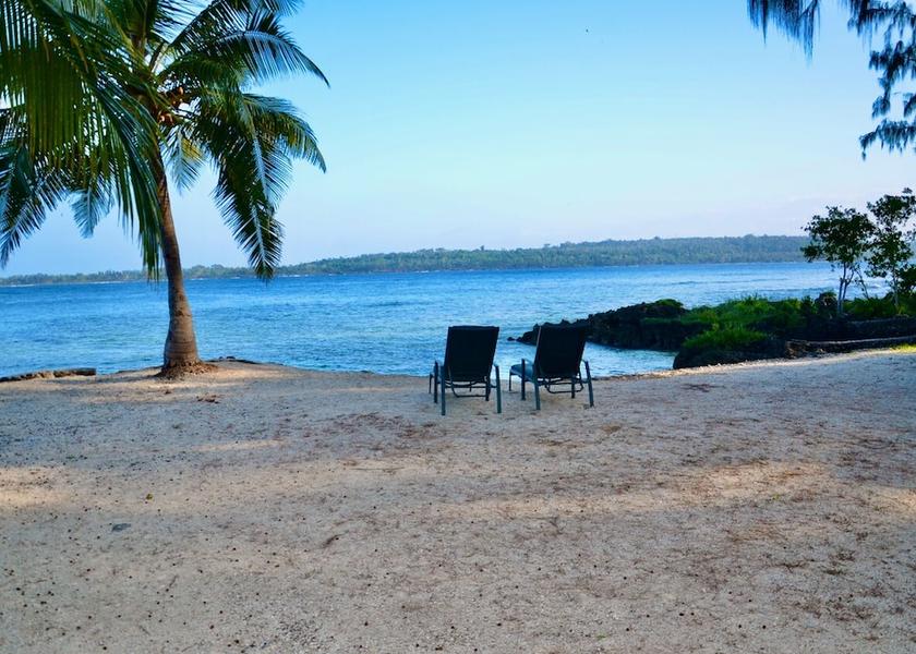 Shefa Port Vila Beach