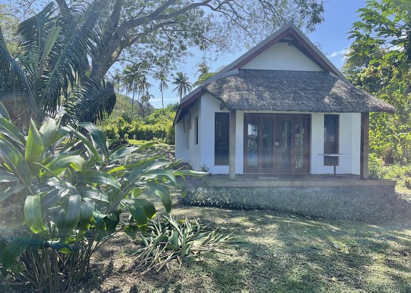  Mele Exterior Detail