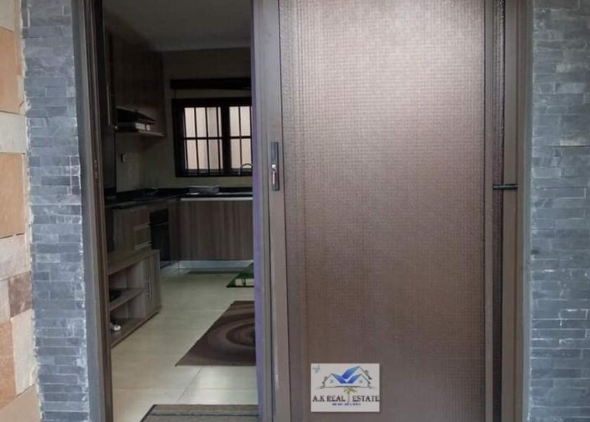  Lusaka Exterior Detail