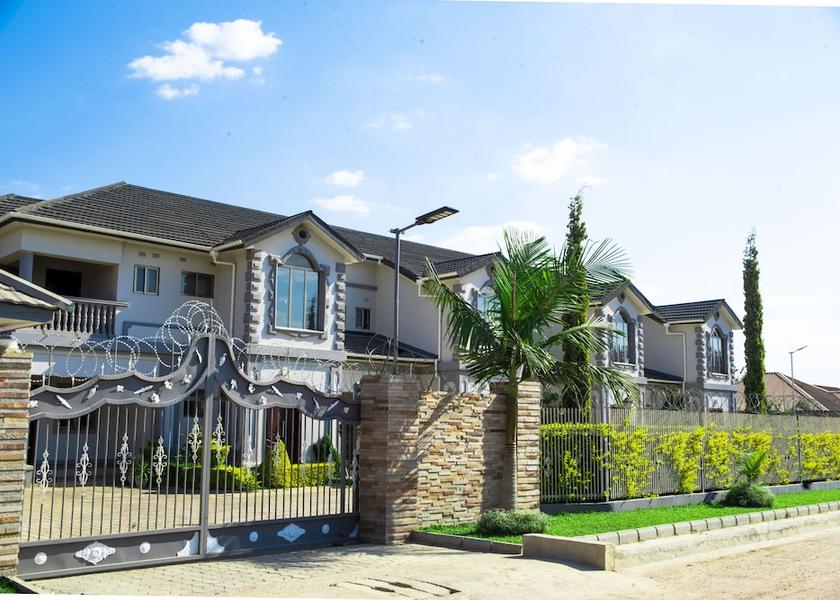  Lusaka Exterior Detail