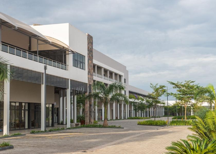  Lusaka Exterior Detail