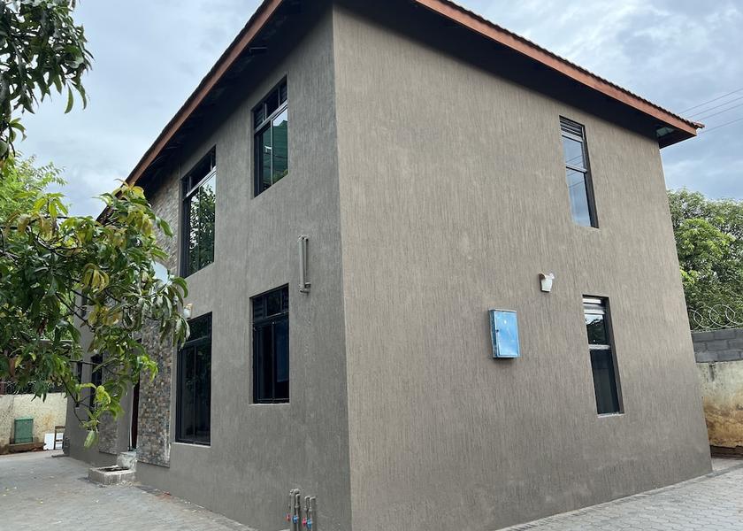  Lusaka Exterior Detail