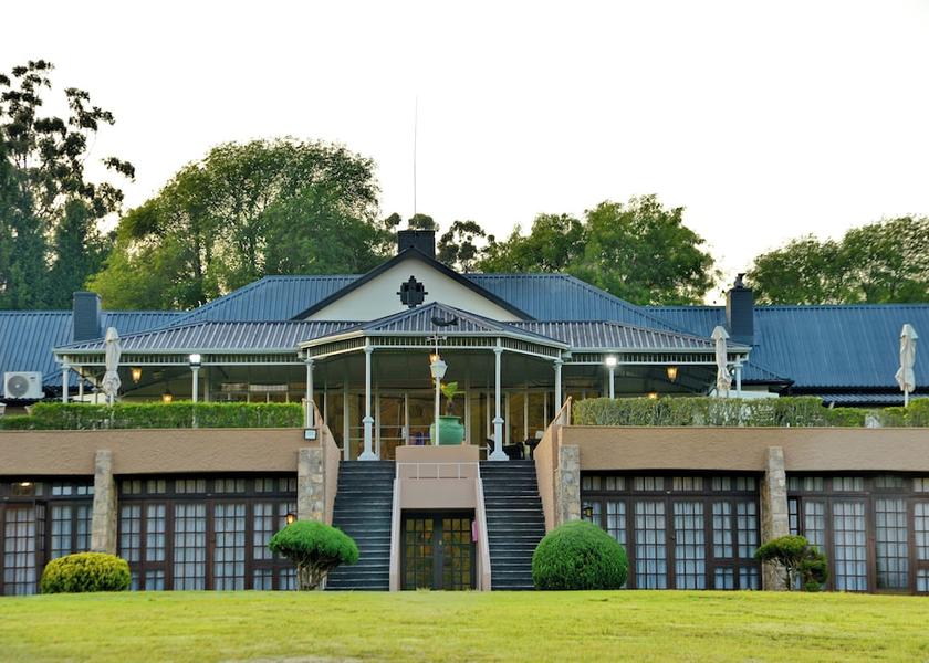  Nyanga Exterior Detail