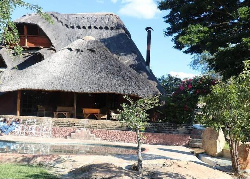  Kwekwe Exterior Detail
