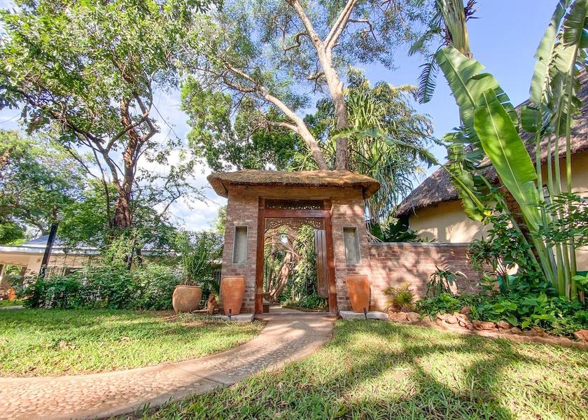  Victoria Falls Garden