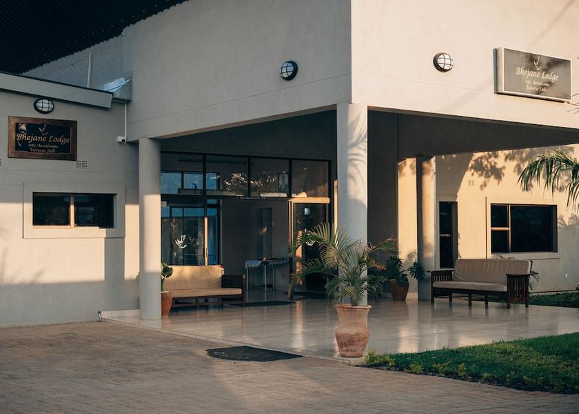  Victoria Falls Facade