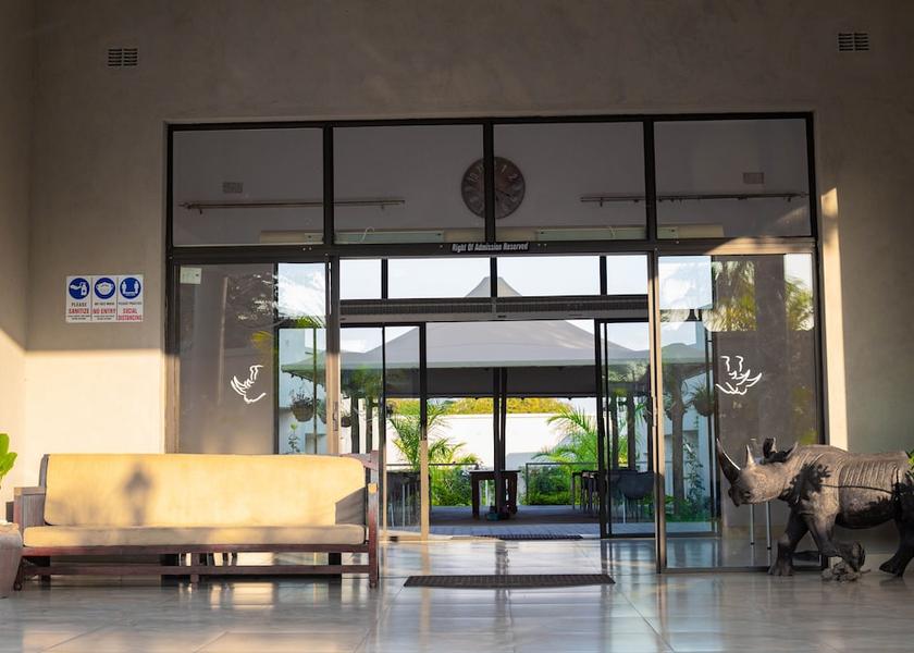  Victoria Falls Interior Entrance