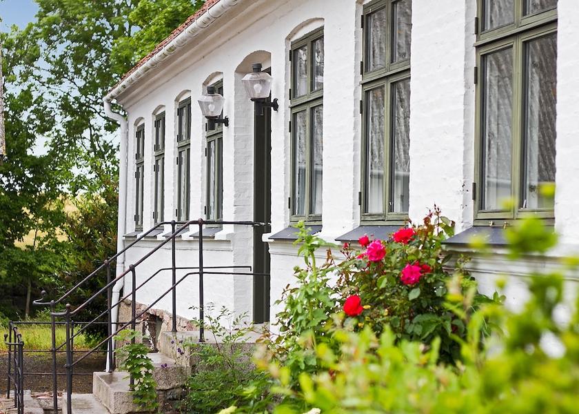 Hovedstaden Gudhjem Entrance