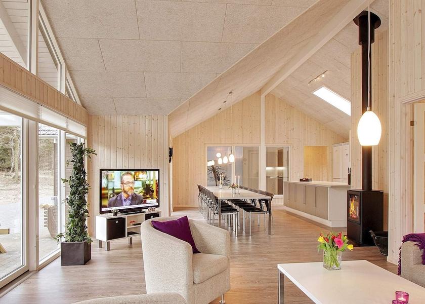 Syddanmark Henne Interior Entrance