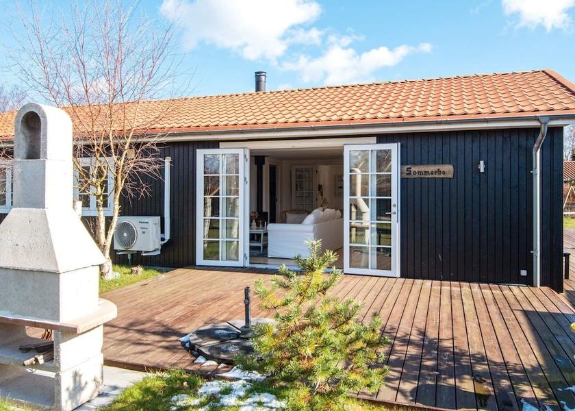 Midtjylland Grenaa Exterior Detail