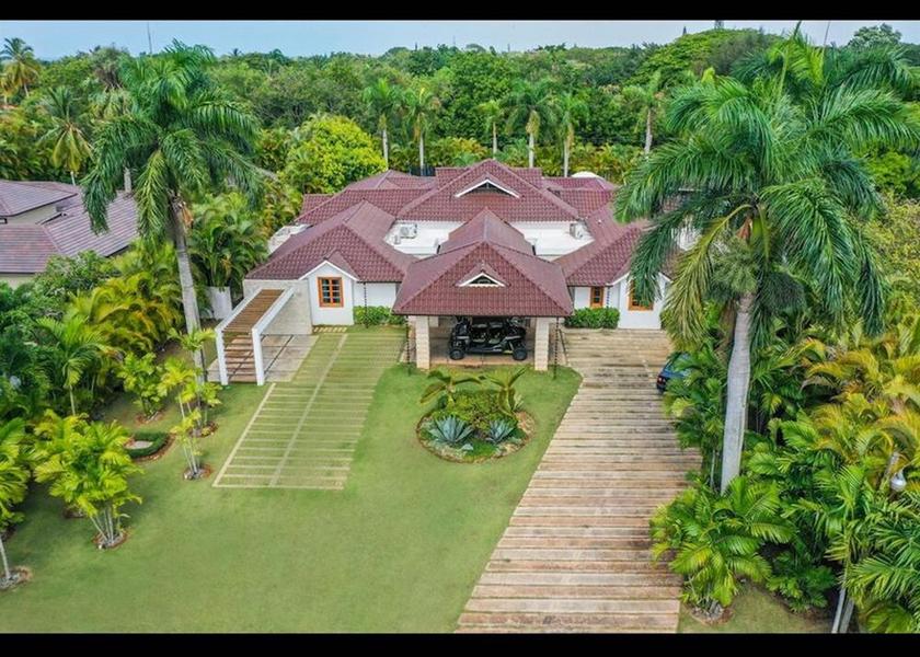 La Altagracia La Romana Facade