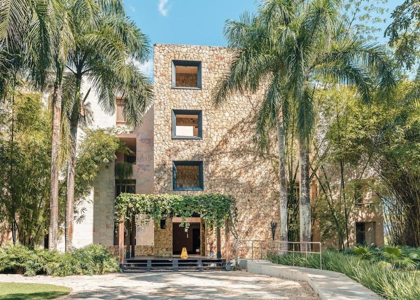 La Romana La Romana Exterior Detail