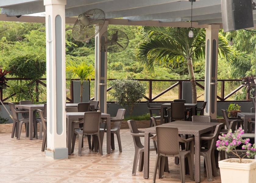 Azua Azua Restaurant