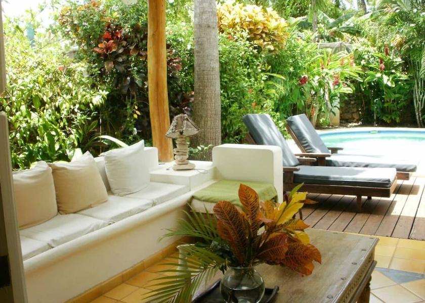 Samana Las Terrenas Interior Entrance