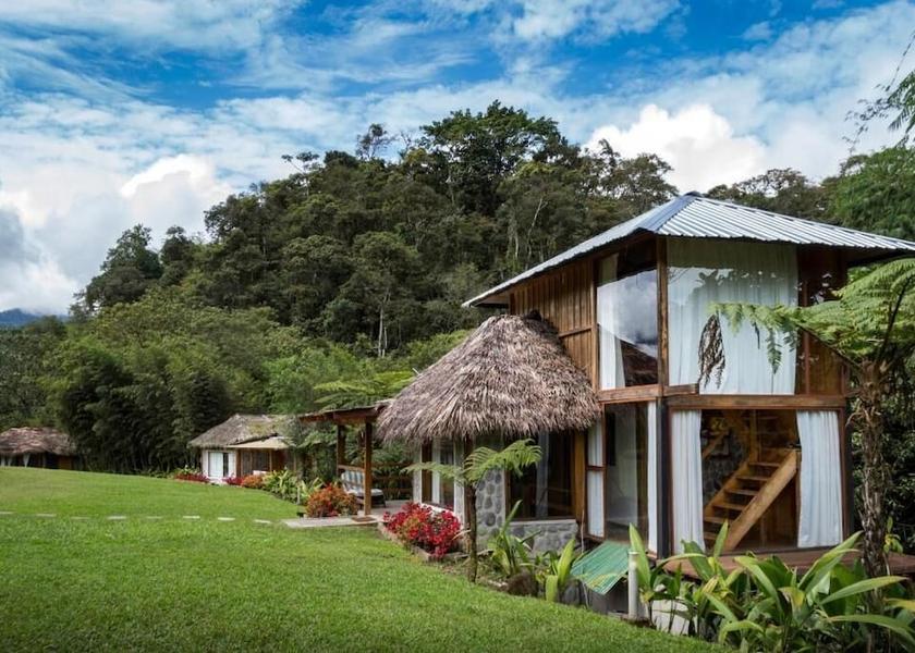  Mindo Exterior Detail